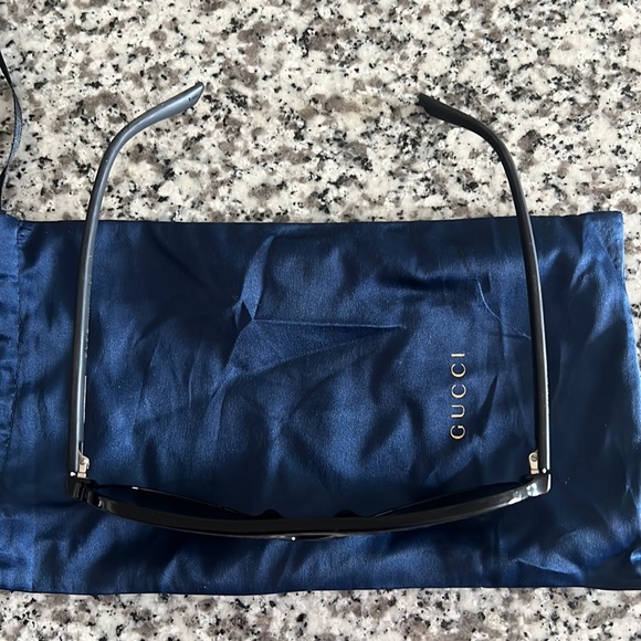 Gucci black Polarized Pilot Men's Sunglasses - Picture 3 of 6